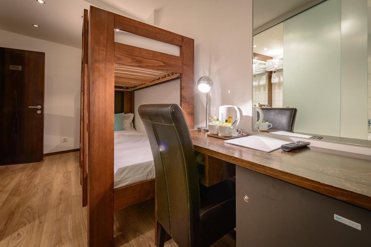 Central Hotel Вербиер Екстериор снимка